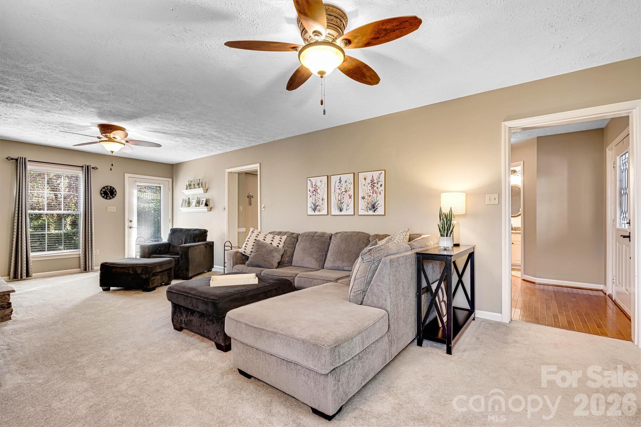 929 43rd Avenue Court NE