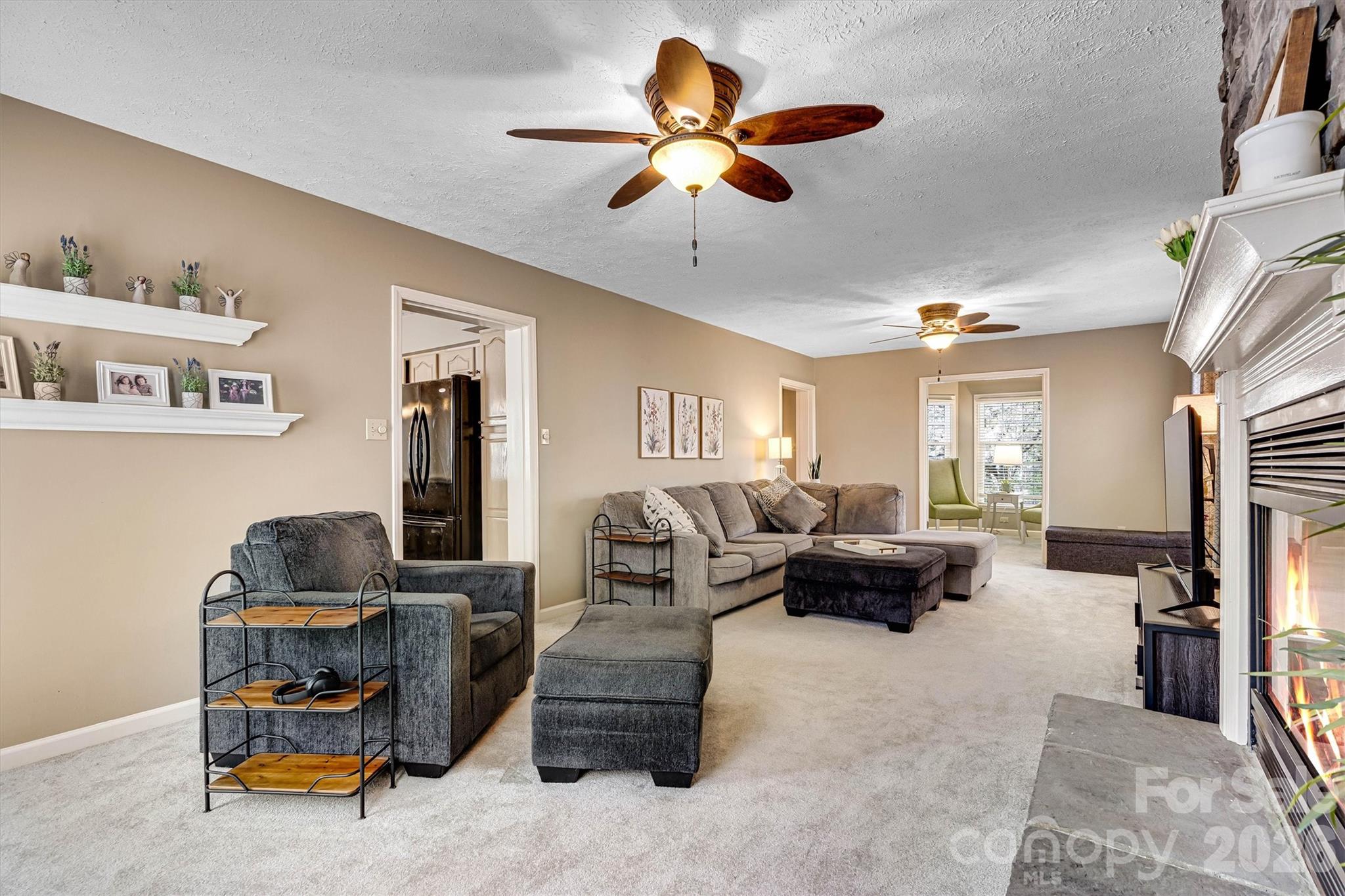 929 43rd Avenue Court NE