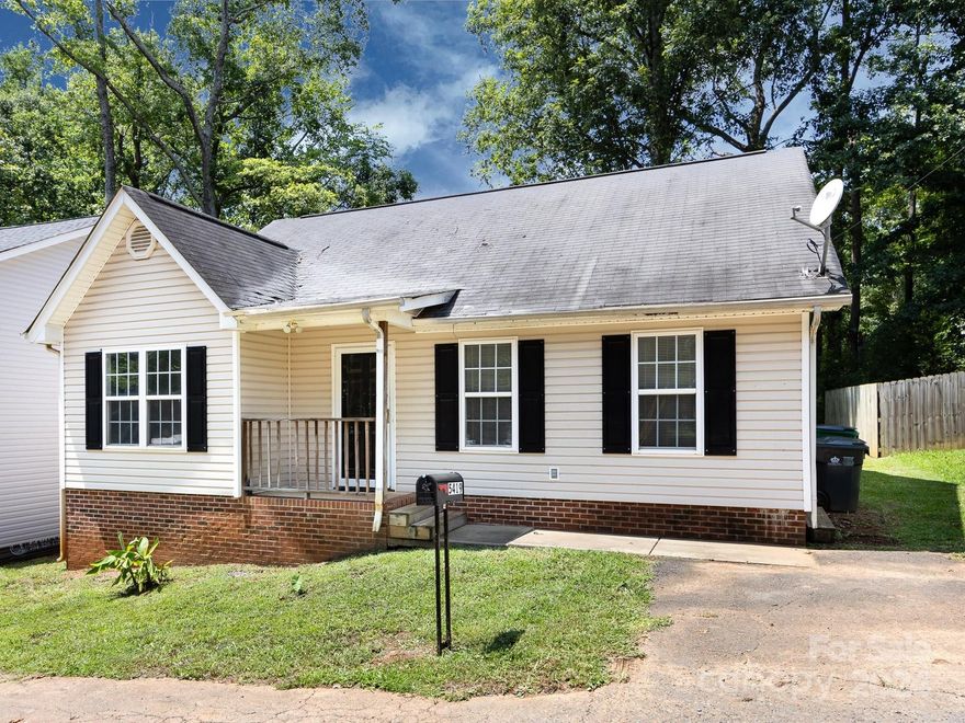 This custom built home by Cyn Mar Construction has cathedral ceilings in family room, a large eat-in kitchen, walk-in closet in the primary bedroom and great natural light. This house is move in ready with room for your custom updates. Easy access to I-85 and I - 77.