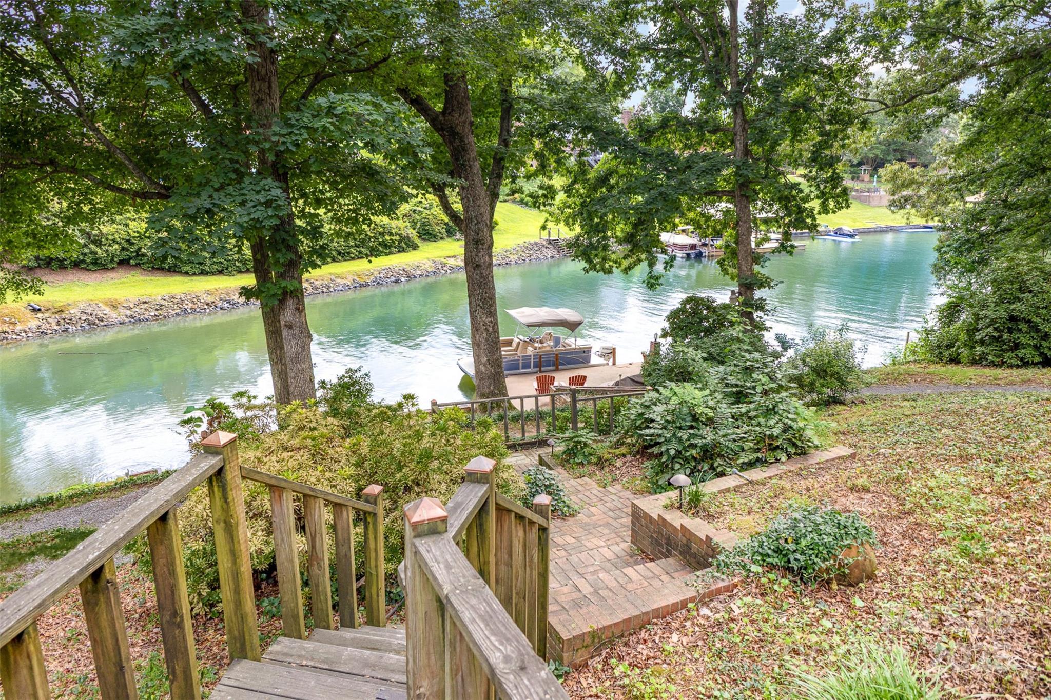 3004 Vernell Lane
