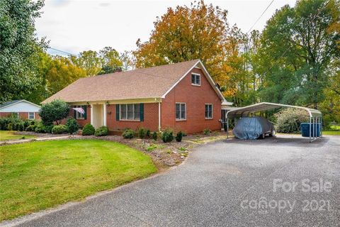 A home in Hickory