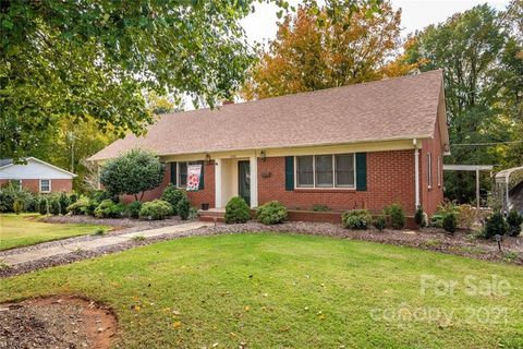 A home in Hickory