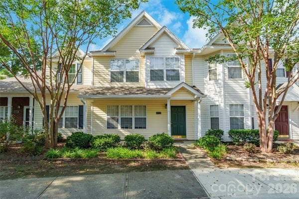 713 ROCK LAKE GLN, FORT MILL, SC 29715 - Image ce1bd97ba5b37709fb0e51324c2a45cf/2745332452