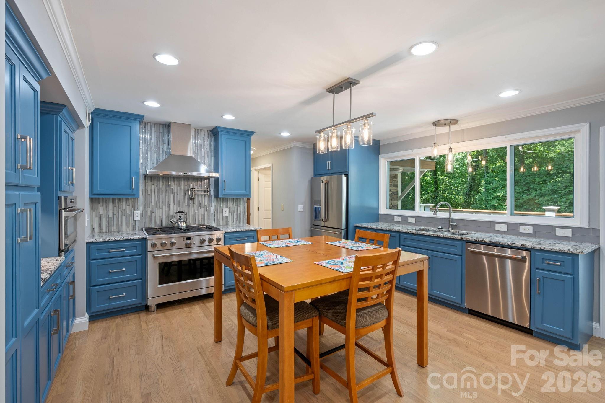 200 35th Avenue NW 5