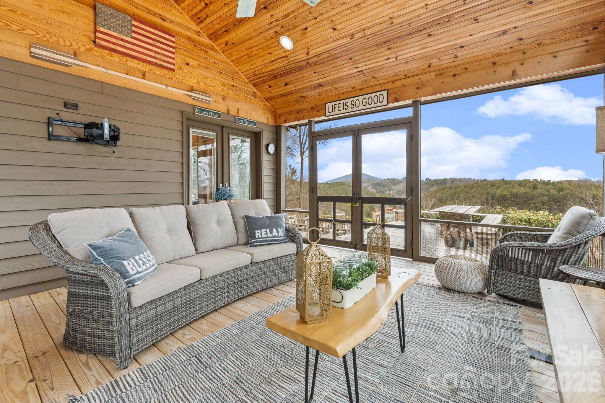 560 Falcon Ridge Drive