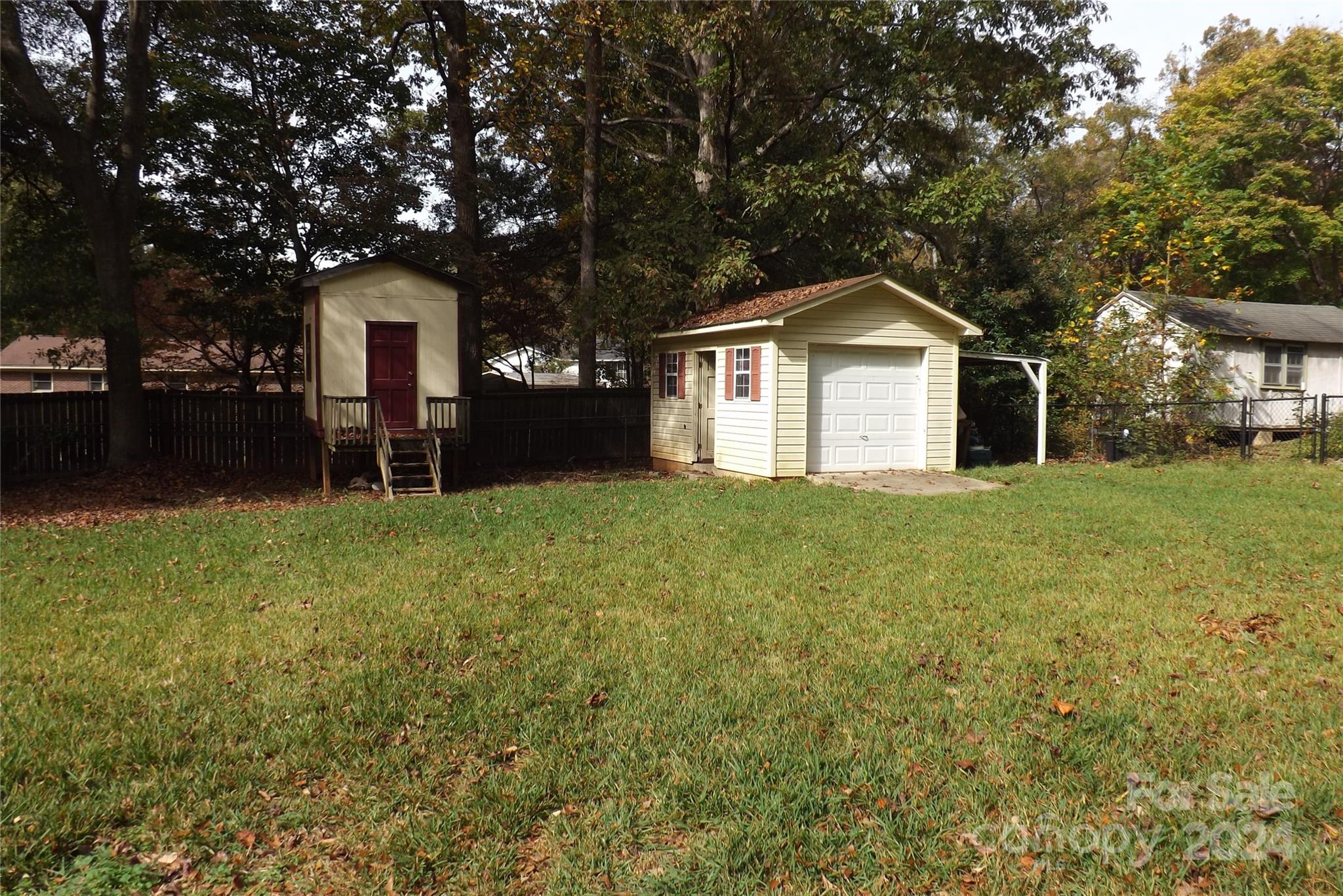 1572 W Lakewood Drive 19