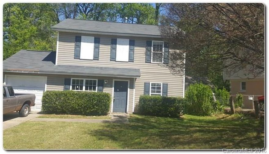 Great 2 story home close proximity to all amenities including LYNX lightrail system. Spacious living room and kitchen and a master down floorplan and huge walk in closet! Come see the potential this home has to offer!