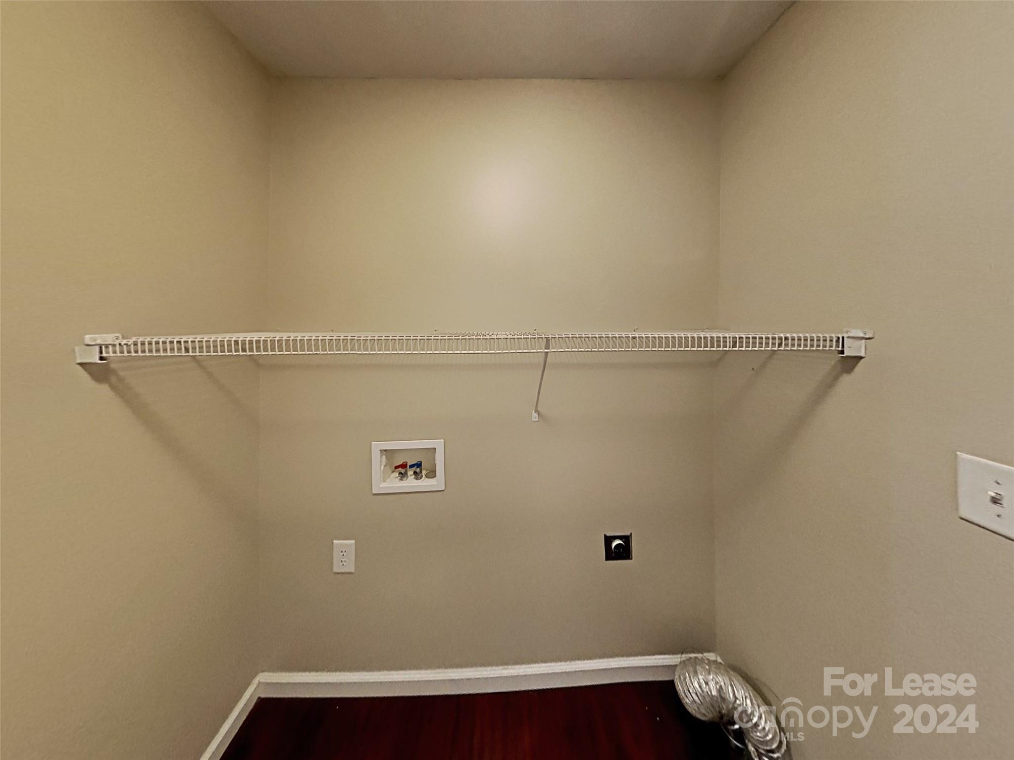 Dakota Woods - Residential Lease