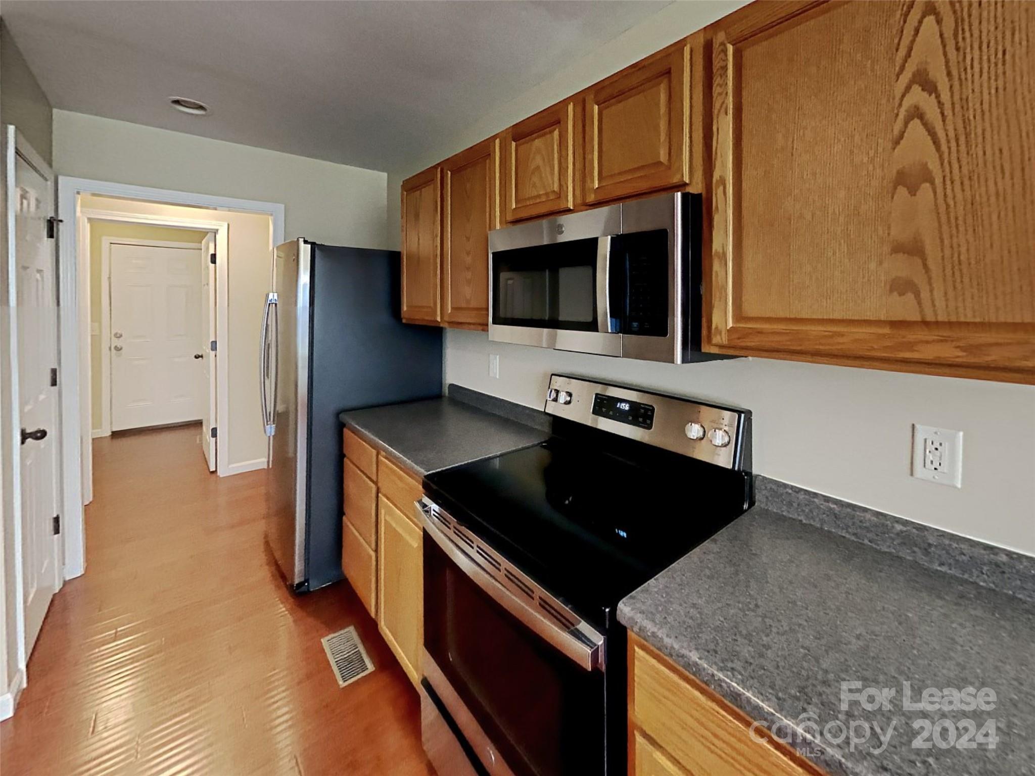 Dakota Woods - Residential Lease