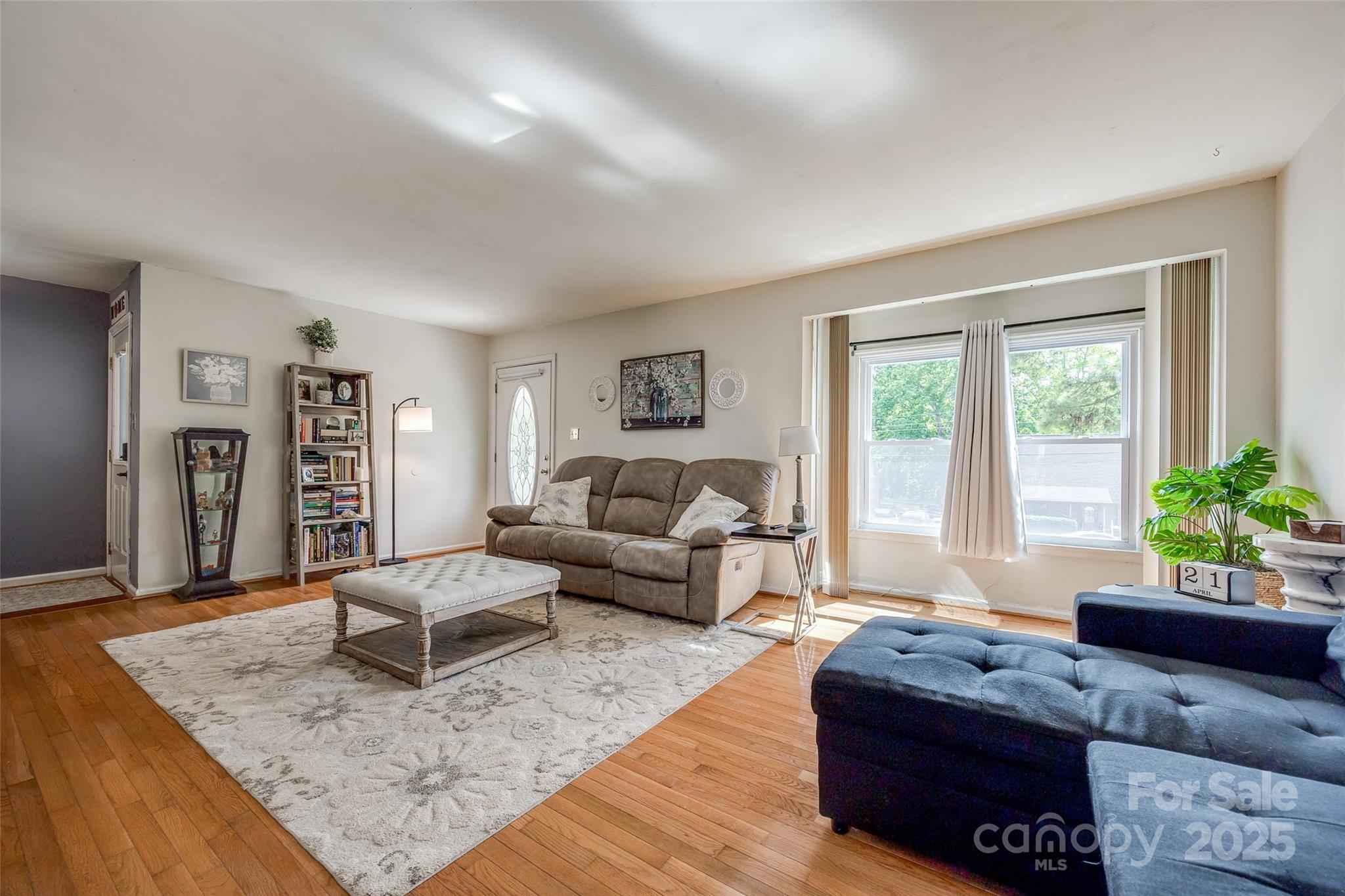 1623 Mulberry Circle