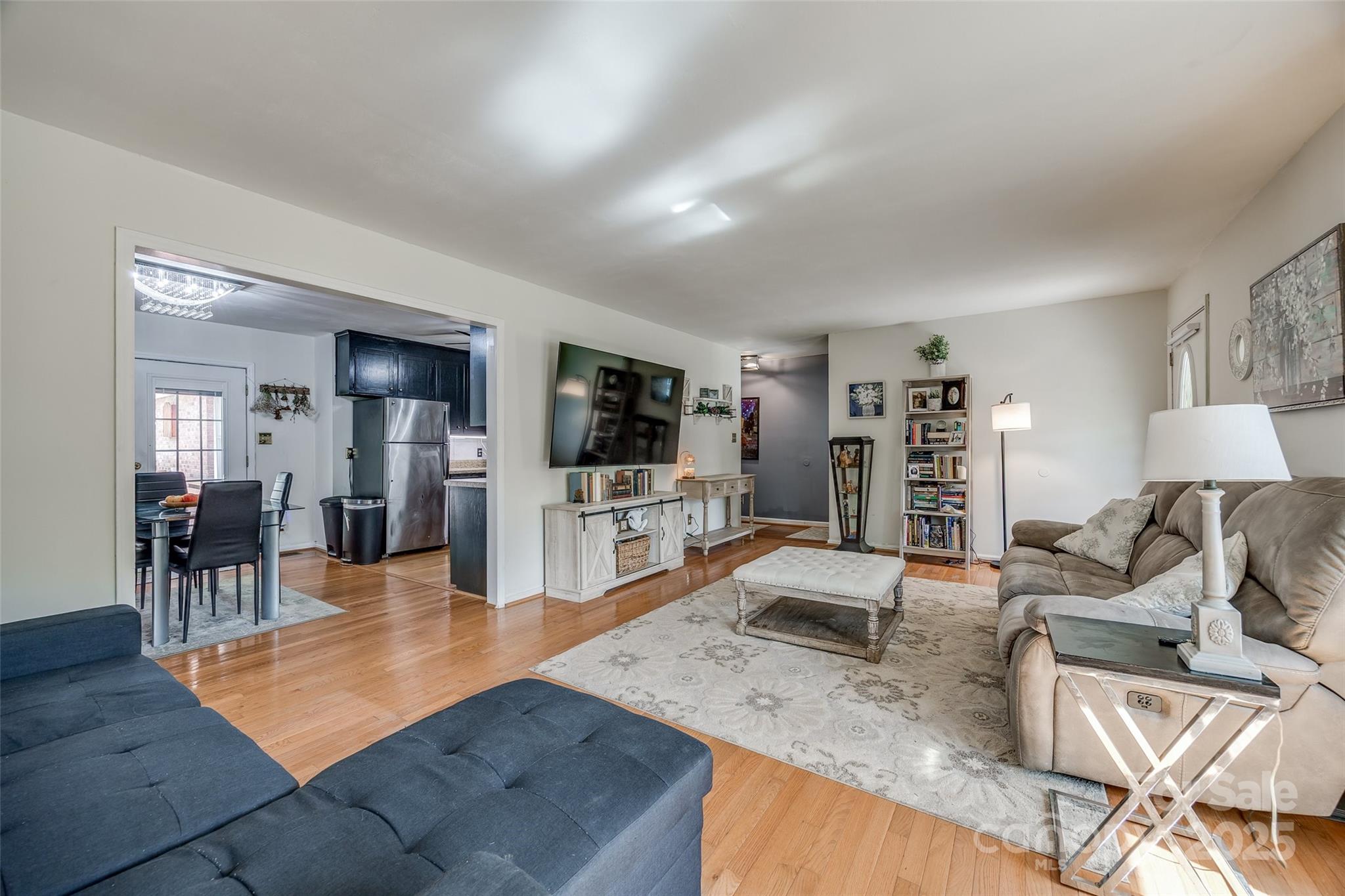 1623 Mulberry Circle