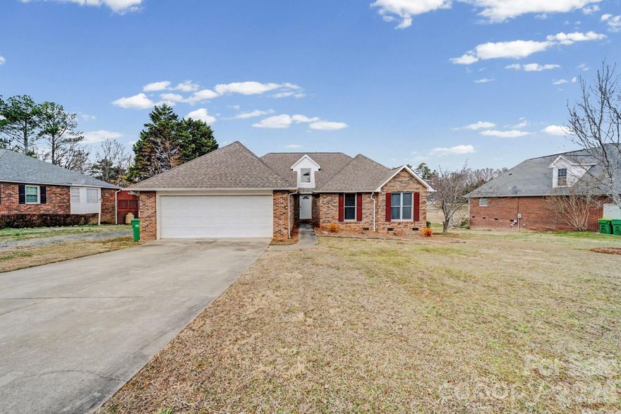 Welcome home to this beautifully maintained 3-bedroom, 2-bath home located in desirable Western Stanly County! Offering nearly 1,700 square feet of comfortable living space, this home is tucked away in a small neighborhood with no HOA — giving you freedom and flexibility.
Inside, you’ll find fresh paint and brand-new carpet, creating a clean and move-in ready feel throughout. The spacious layout provides comfortable living areas, ideal for both everyday living and entertaining.
Step outside to your own private retreat featuring an in-ground concrete pool and a basketball court — perfect for hosting summer gatherings or enjoying active outdoor living at home.
Additional highlights include:
• Two-car garage
• New heat pump and A/C (2022)
• Established neighborhood setting
• No HOA
This property combines comfort, updates, and outdoor amenities — all in a sought-after Western Stanly location. Don’t miss your opportunity to make this one yours!