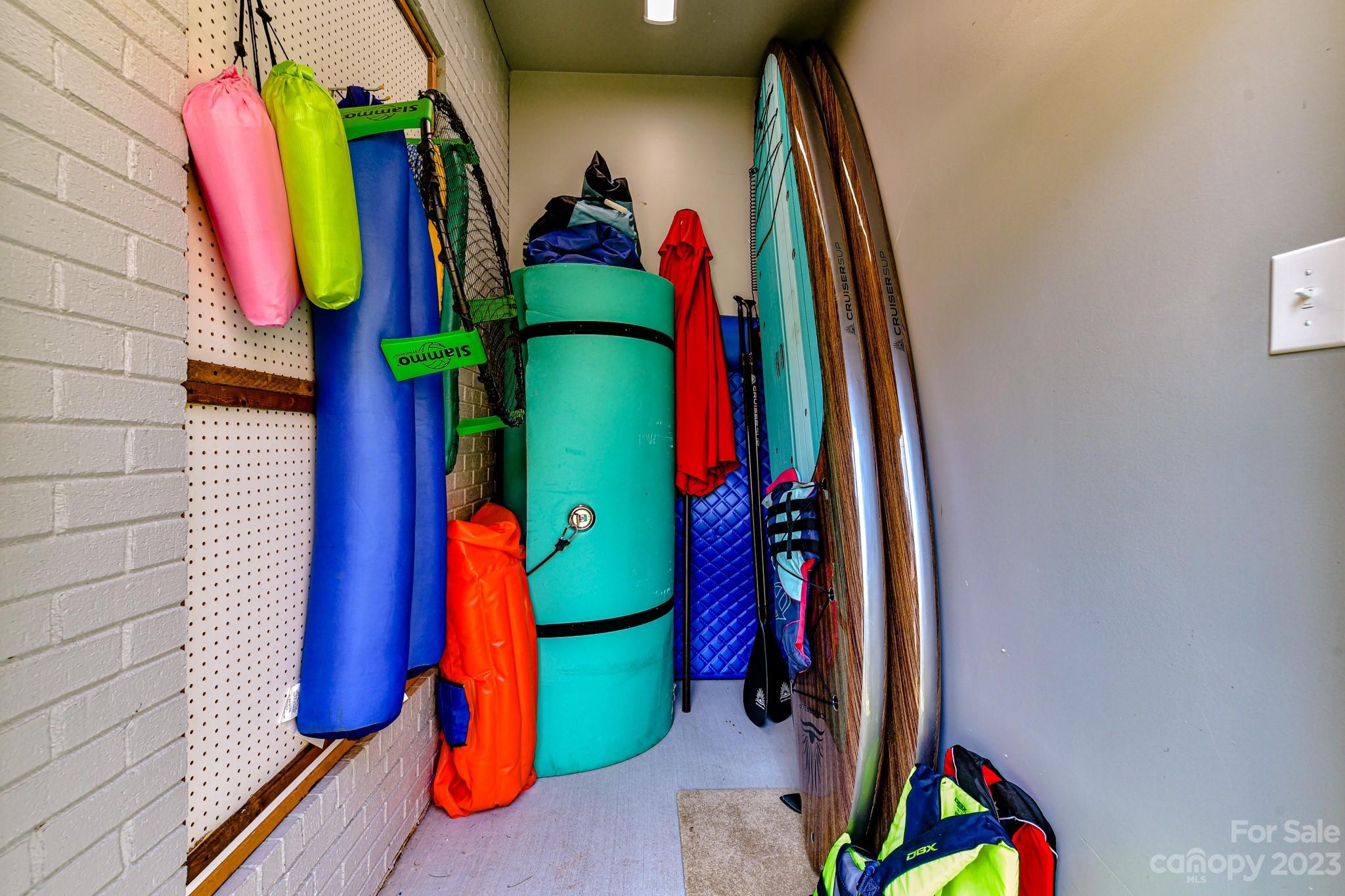 Island Forest - Residential