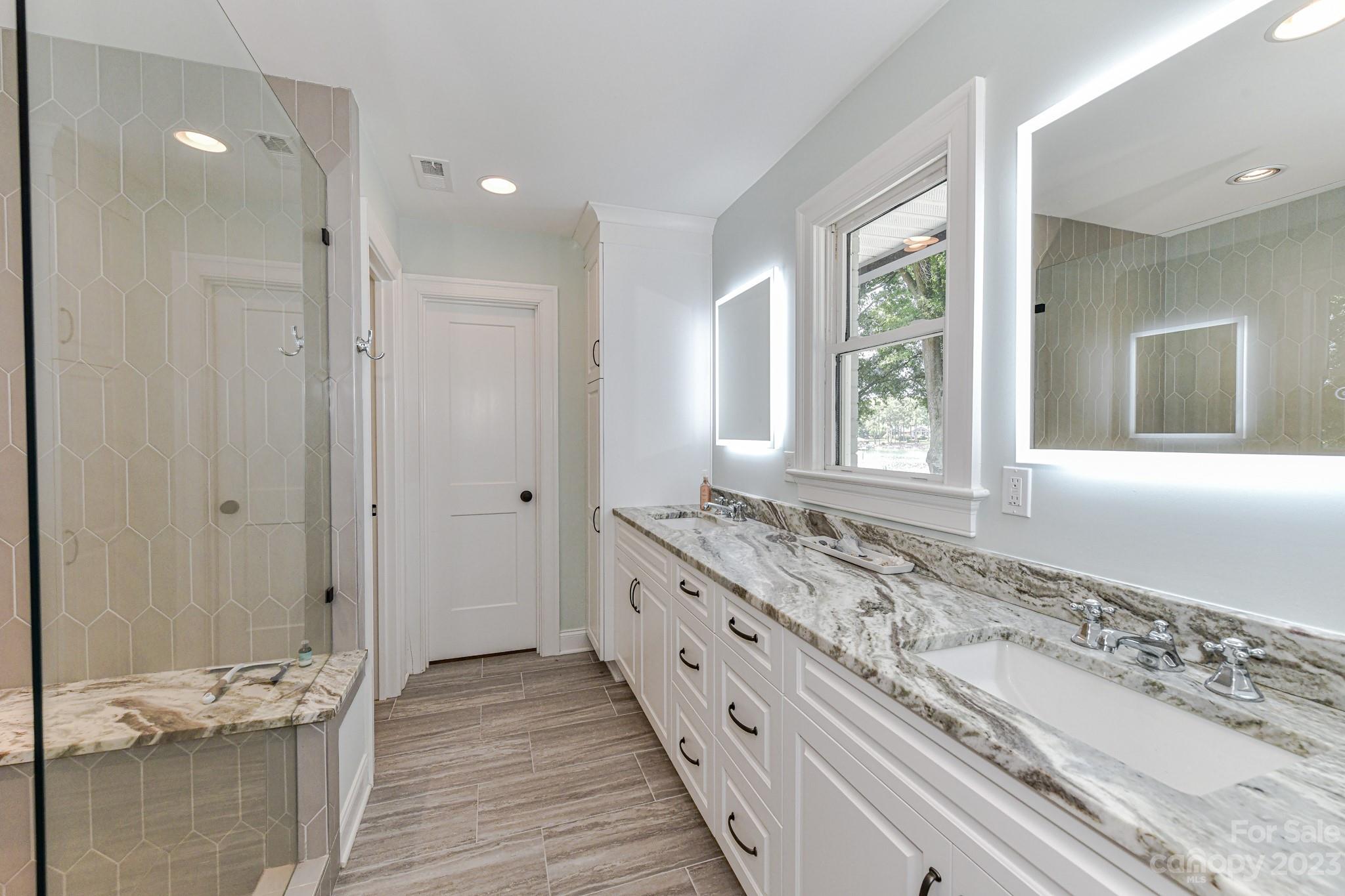 Island Forest - Residential