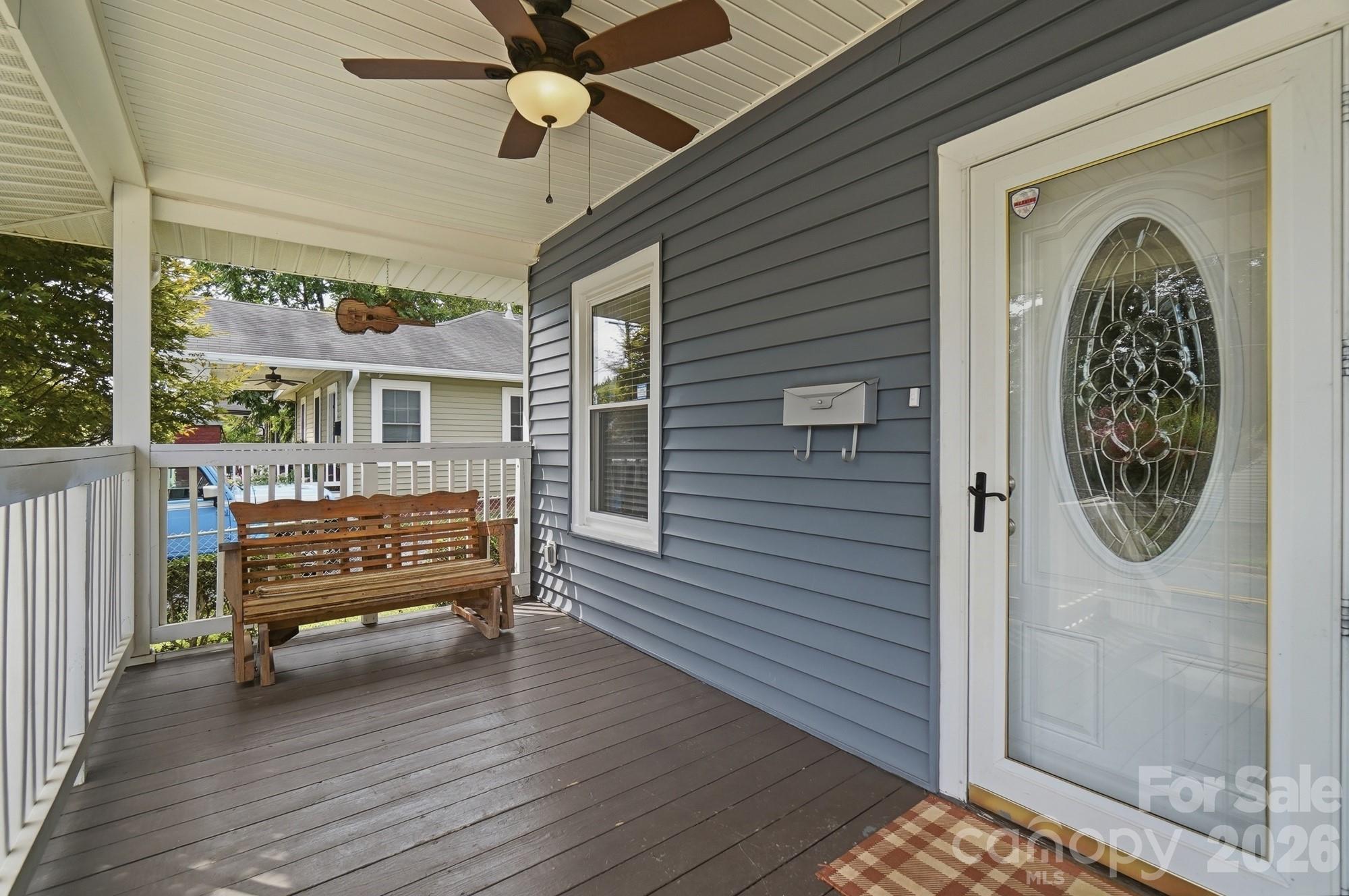 412 Link Street