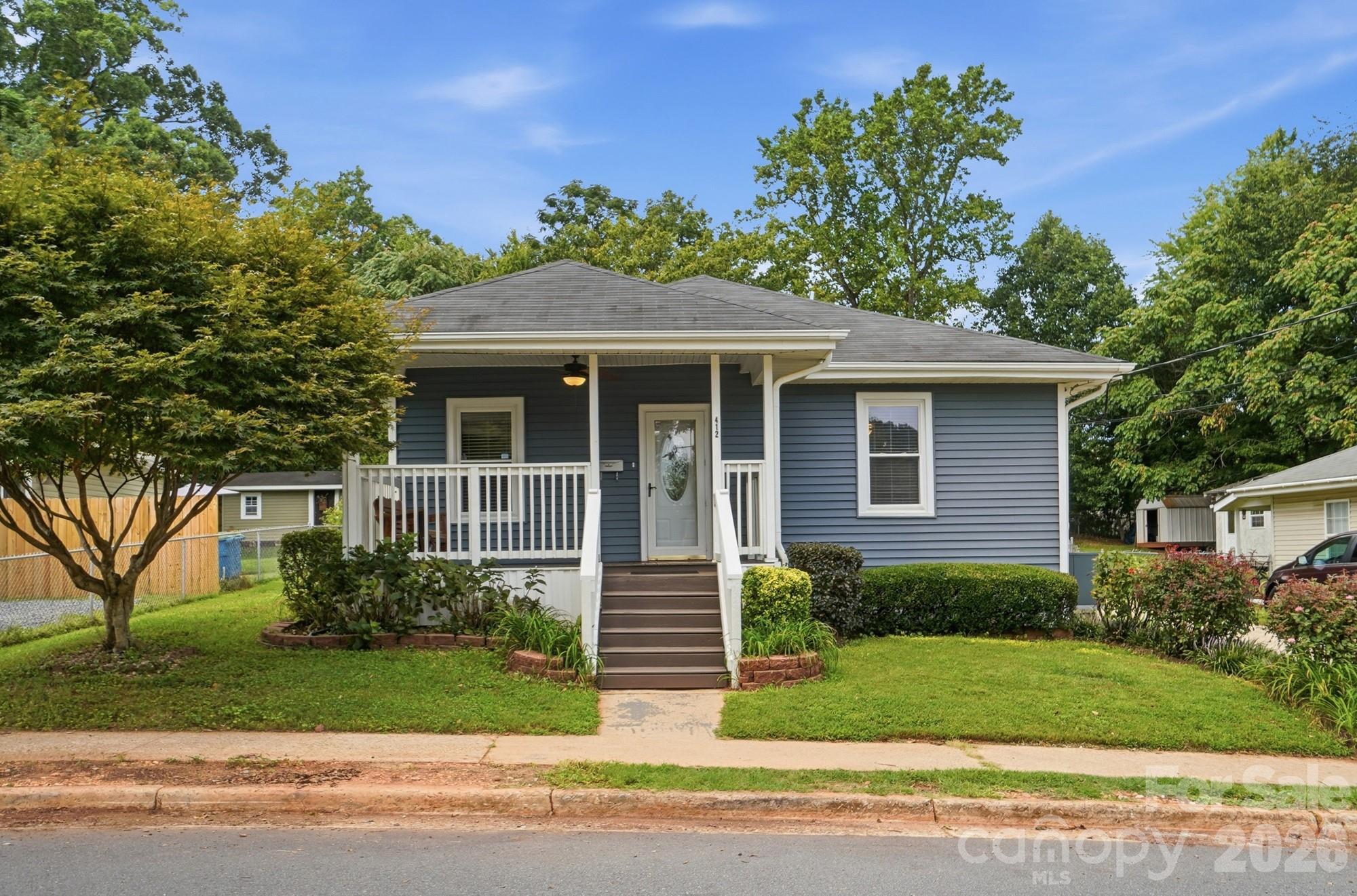 412 Link Street