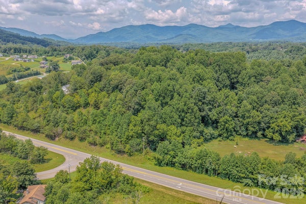 130 OLD CANDLER TOWN RD, CANDLER, NC 28715 - Image ce4357110b9720d7b4e403cf22dffe5c/2879607309