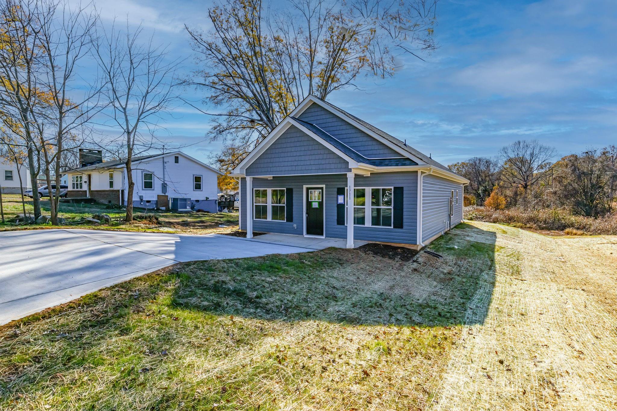 JENKINS HEIGHTS - Residential