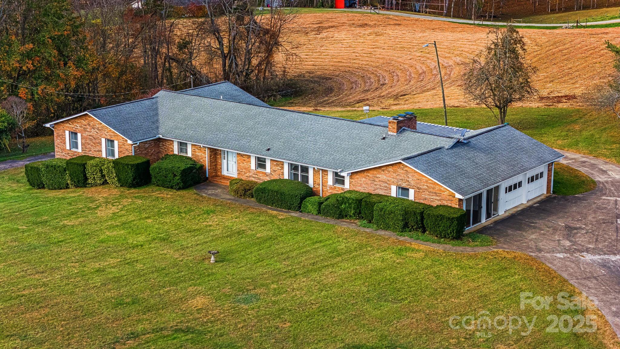 7 Brookshire Road