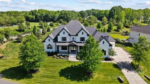 Photo for 1005 Grand Oak Drive