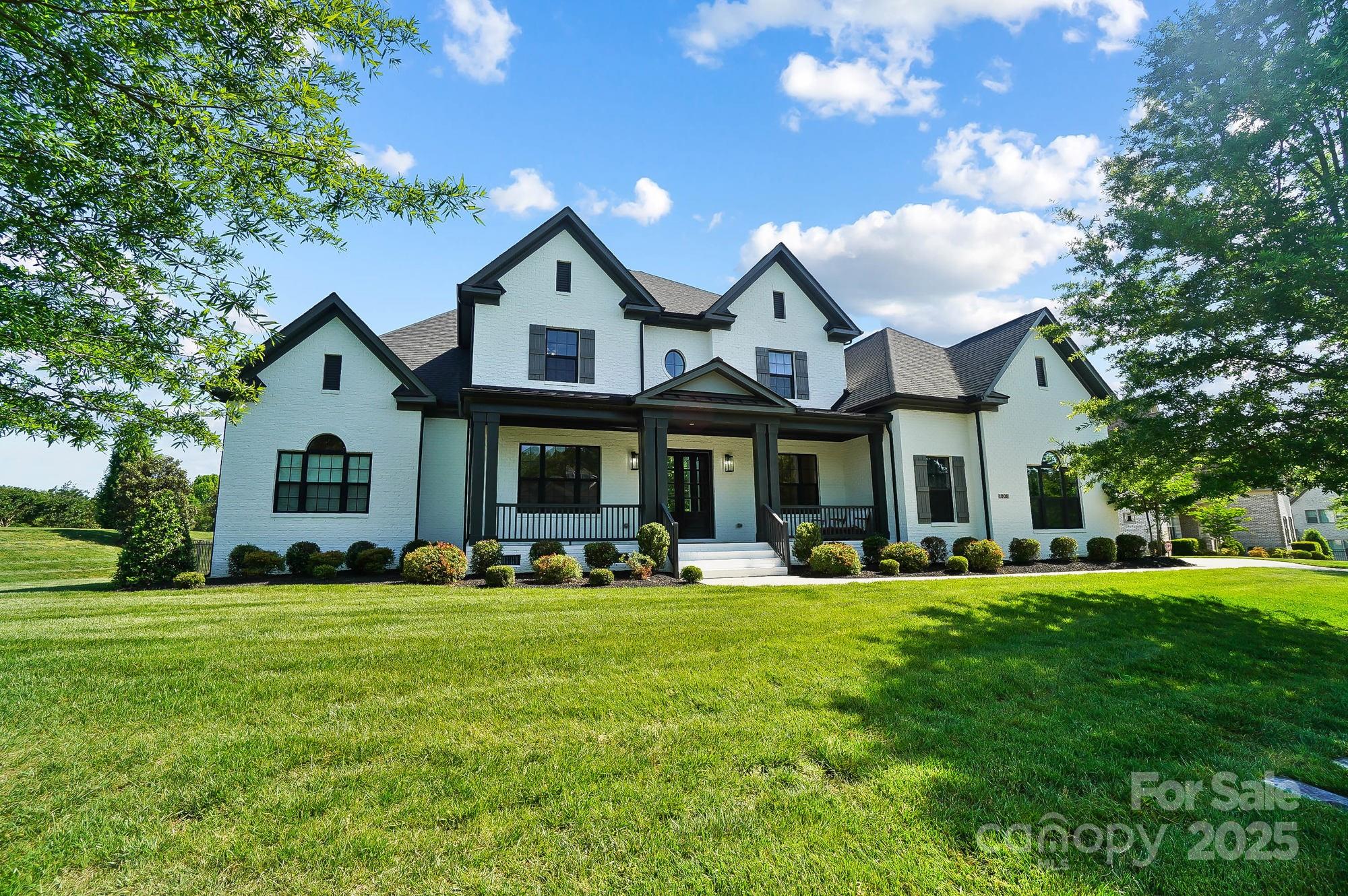1005 Grand Oak Drive