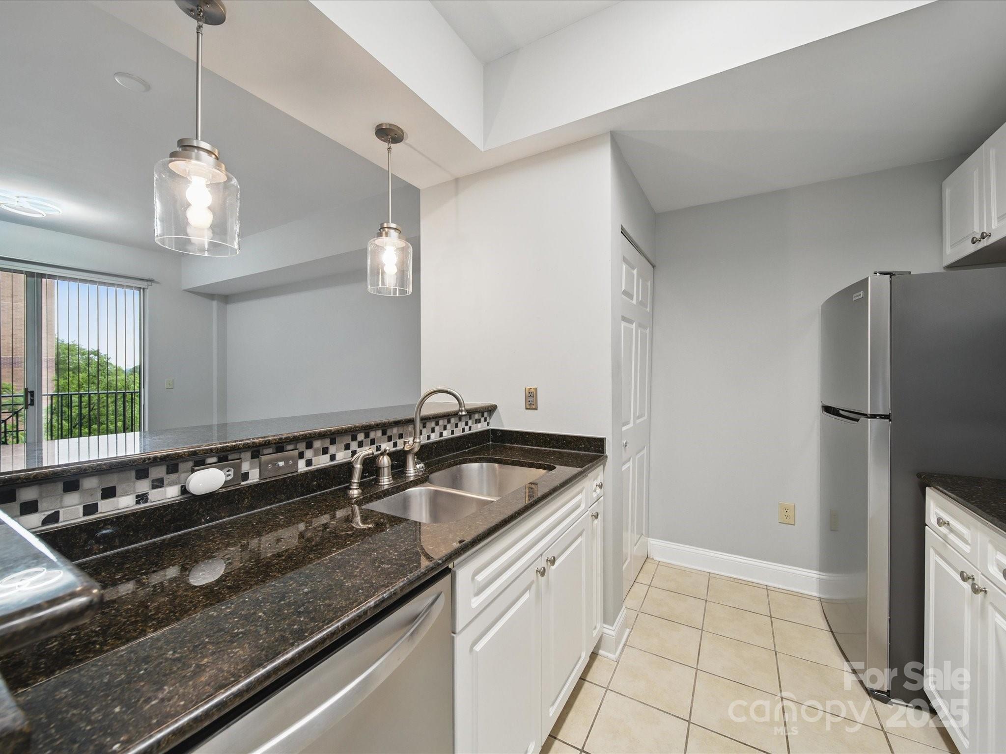 300 W 5th Street 339