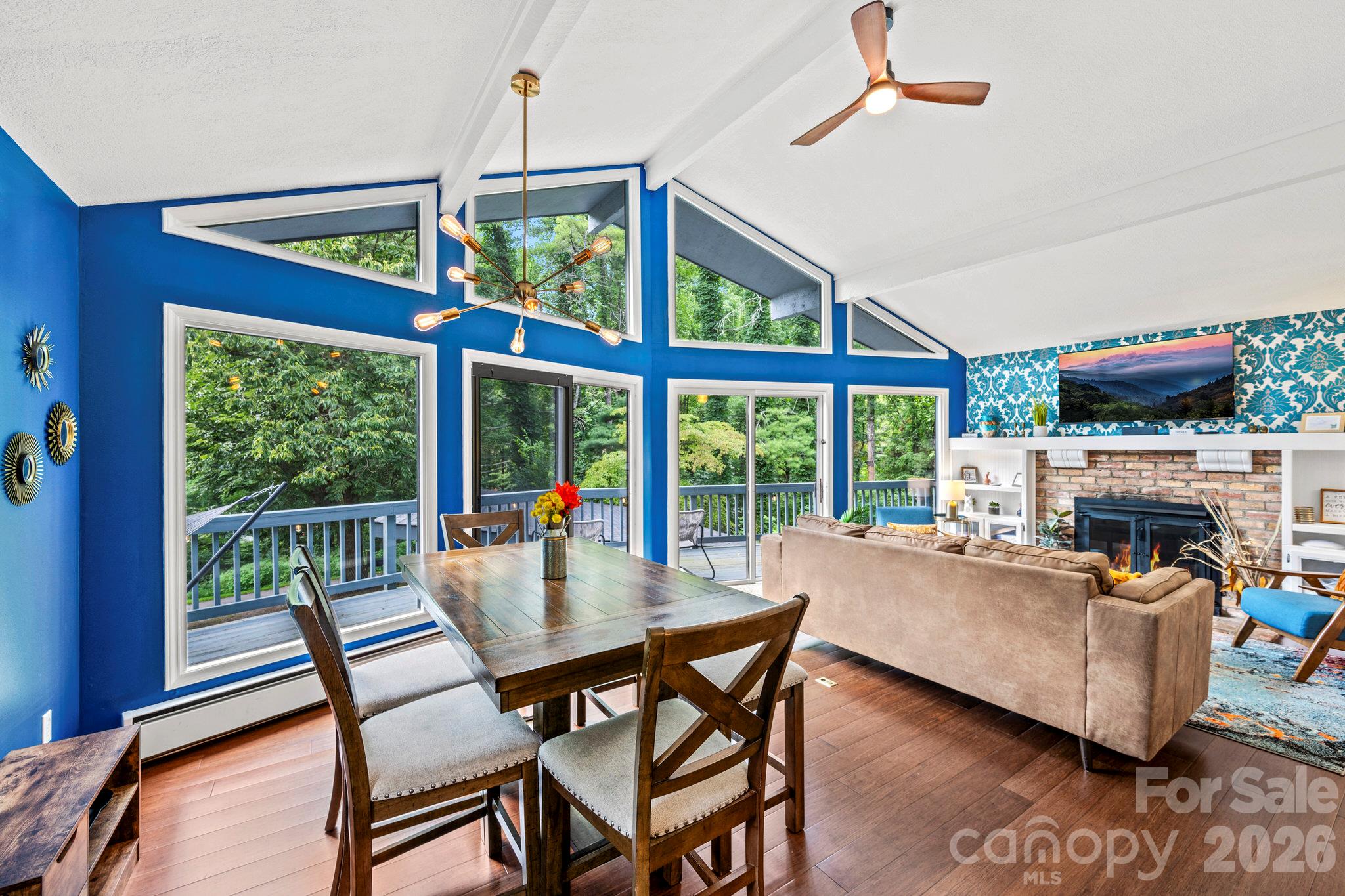266 Chestnut Walk Drive