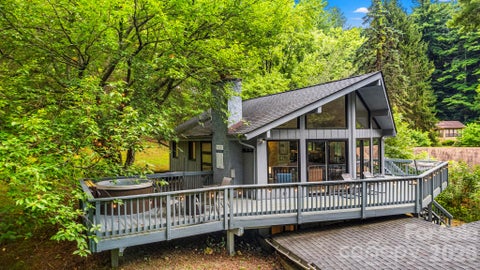 Photo of 266 Chestnut Walk Drive, Waynesville, NC 28786 (MLS # 4436254)