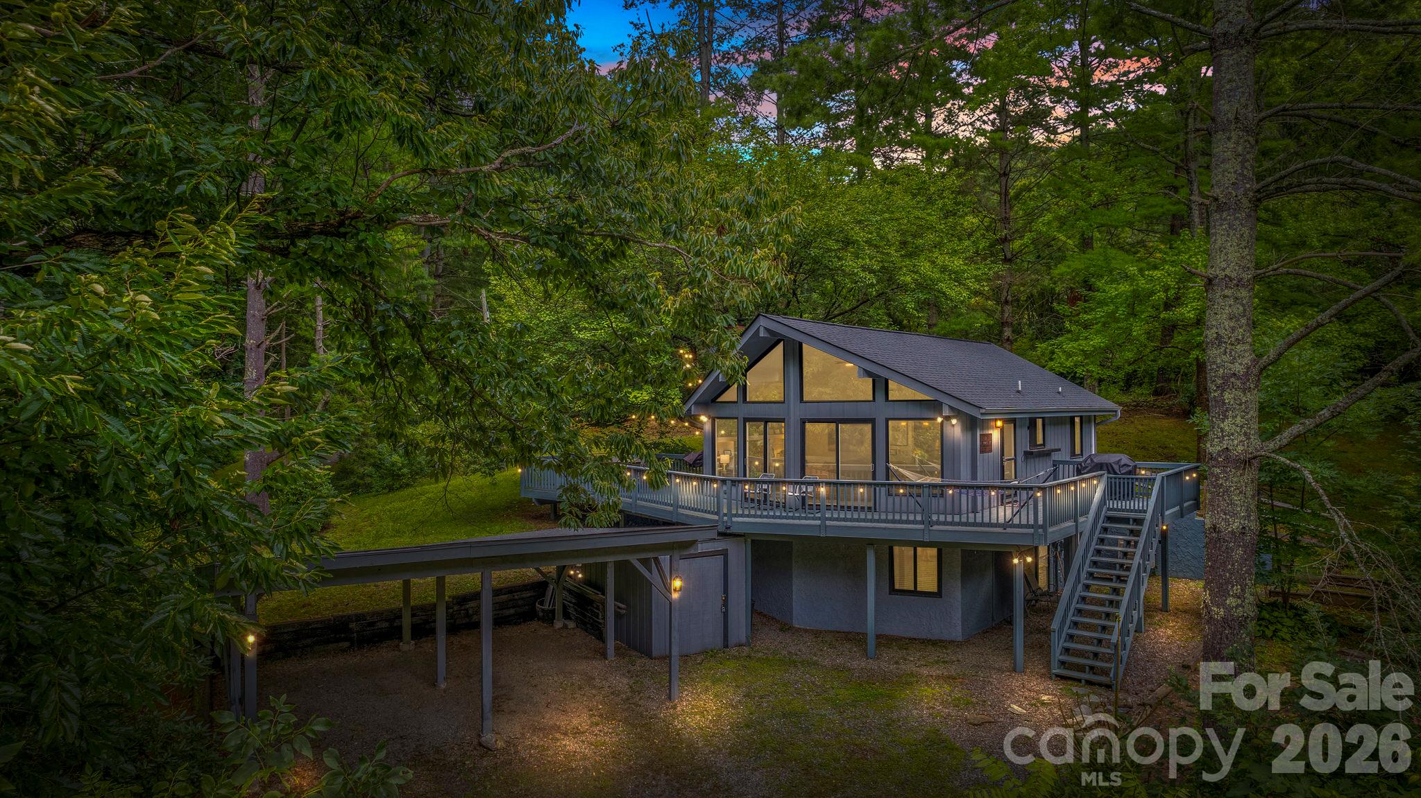 266 Chestnut Walk Drive