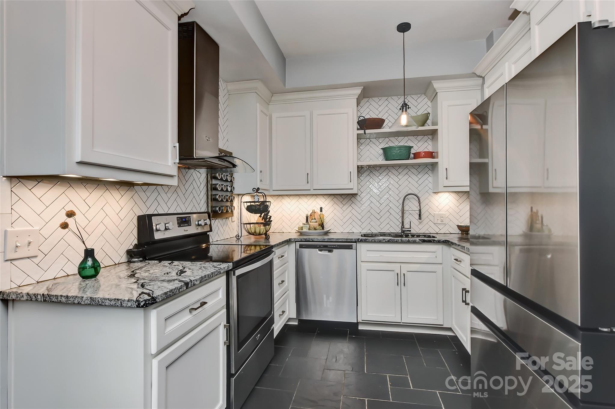 301 W 10th Street 404