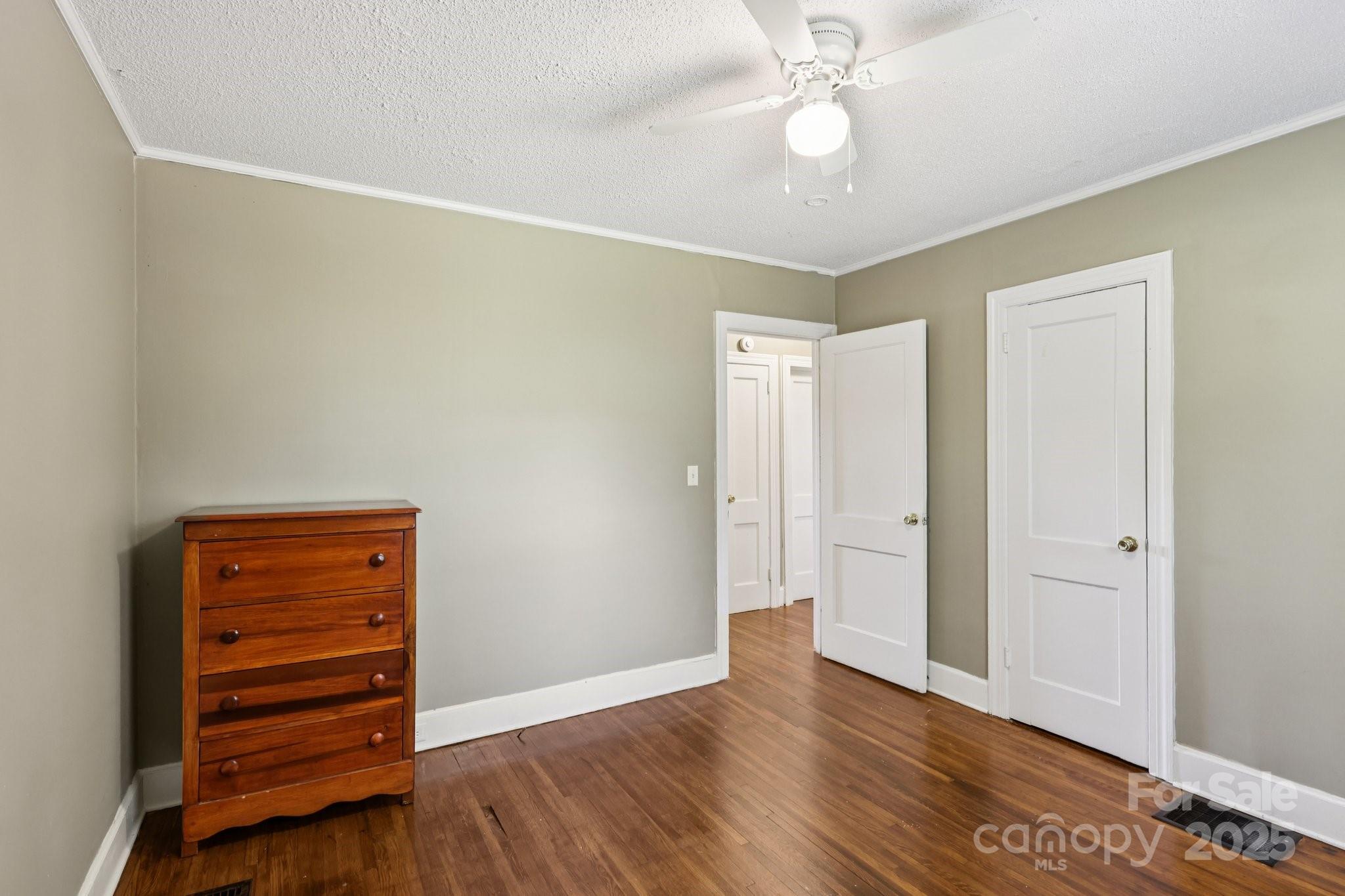 D B Hanna - Residential