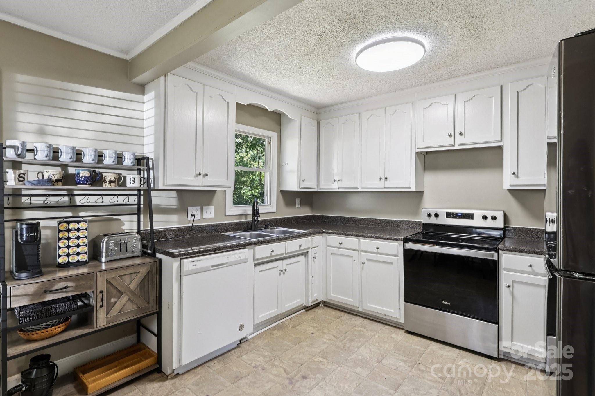 D B Hanna - Residential