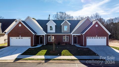 Townhouse in Hickory NC 1990 Talbot Lane 6.jpg