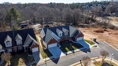 Townhouse in Hickory NC 1990 Talbot Lane 37.jpg