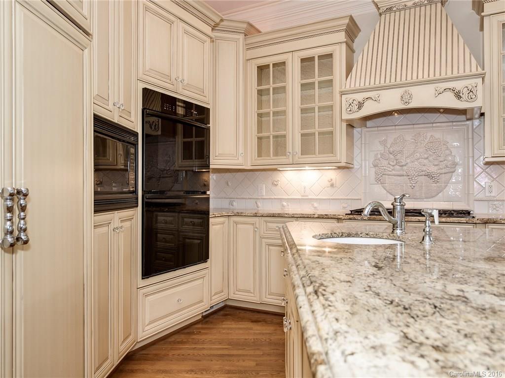 The Peninsula - Residential