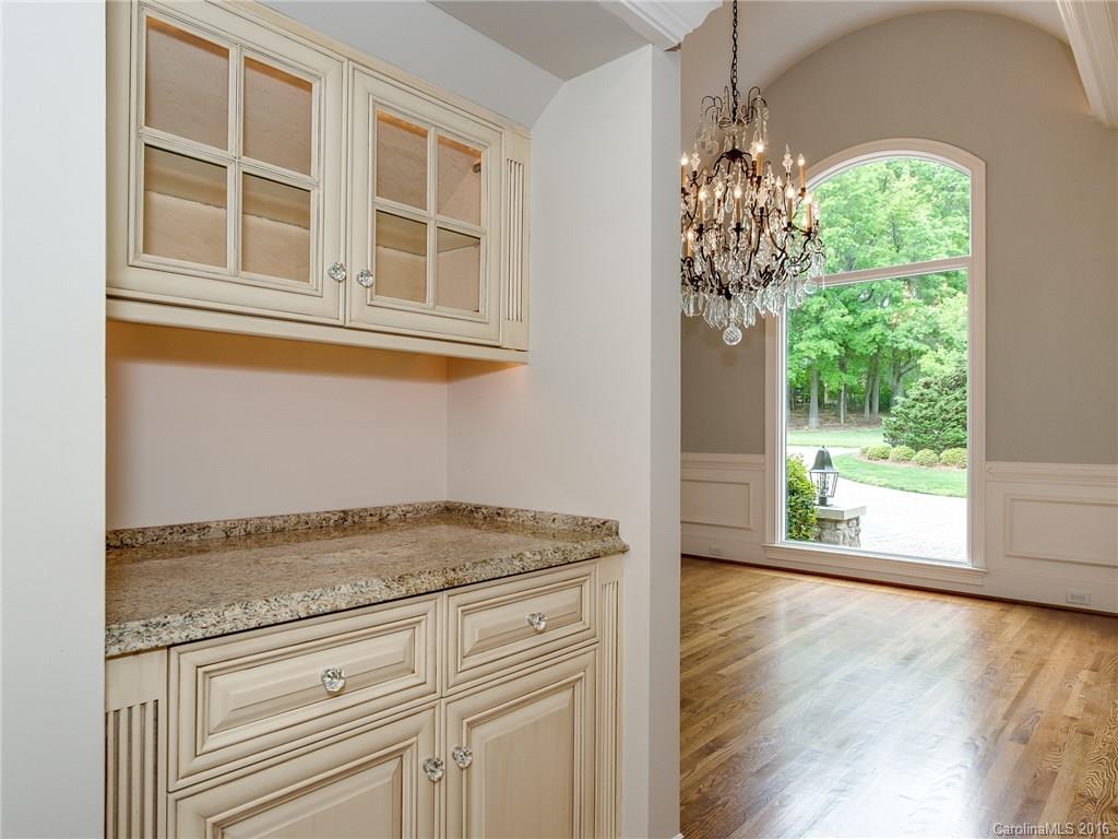 The Peninsula - Residential