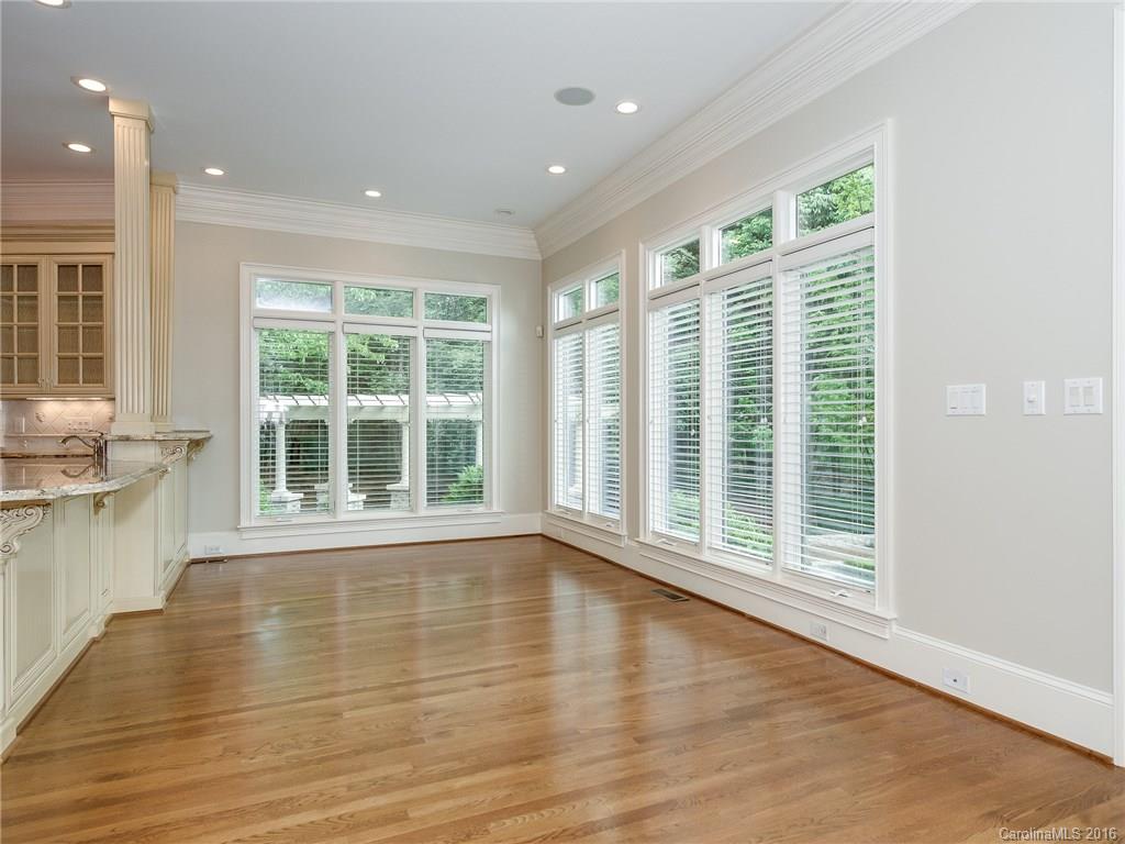 The Peninsula - Residential