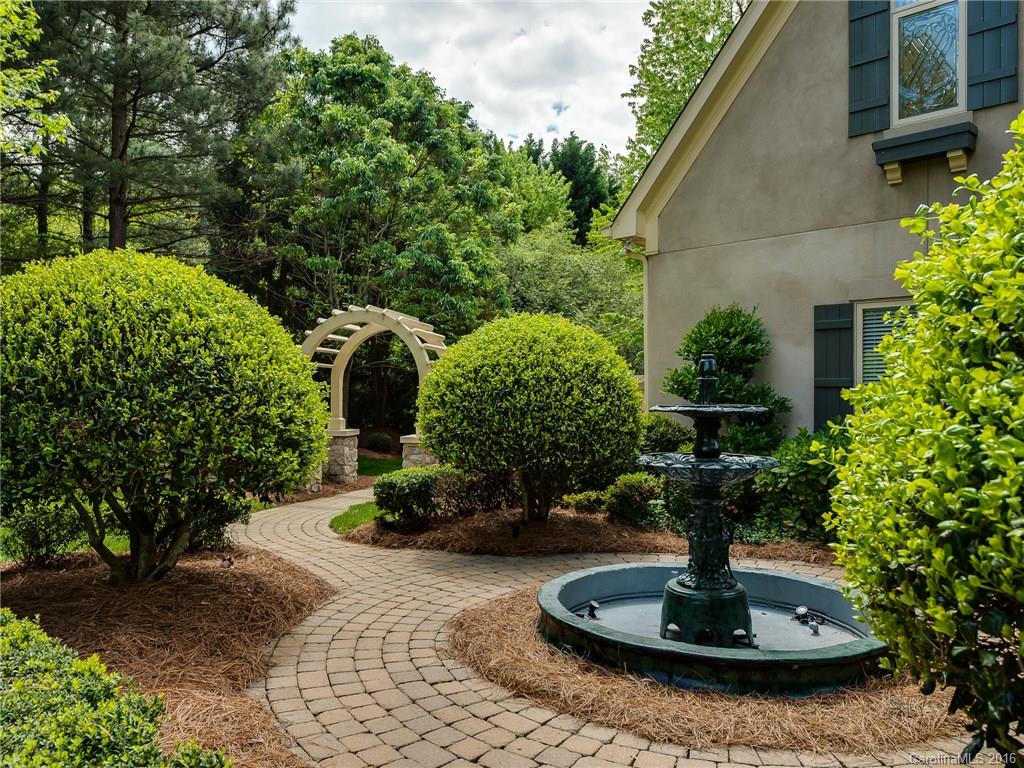 The Peninsula - Residential