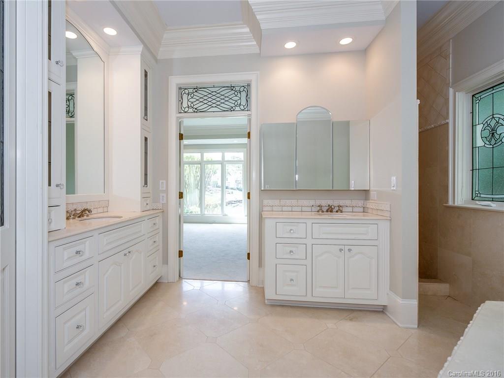 The Peninsula - Residential