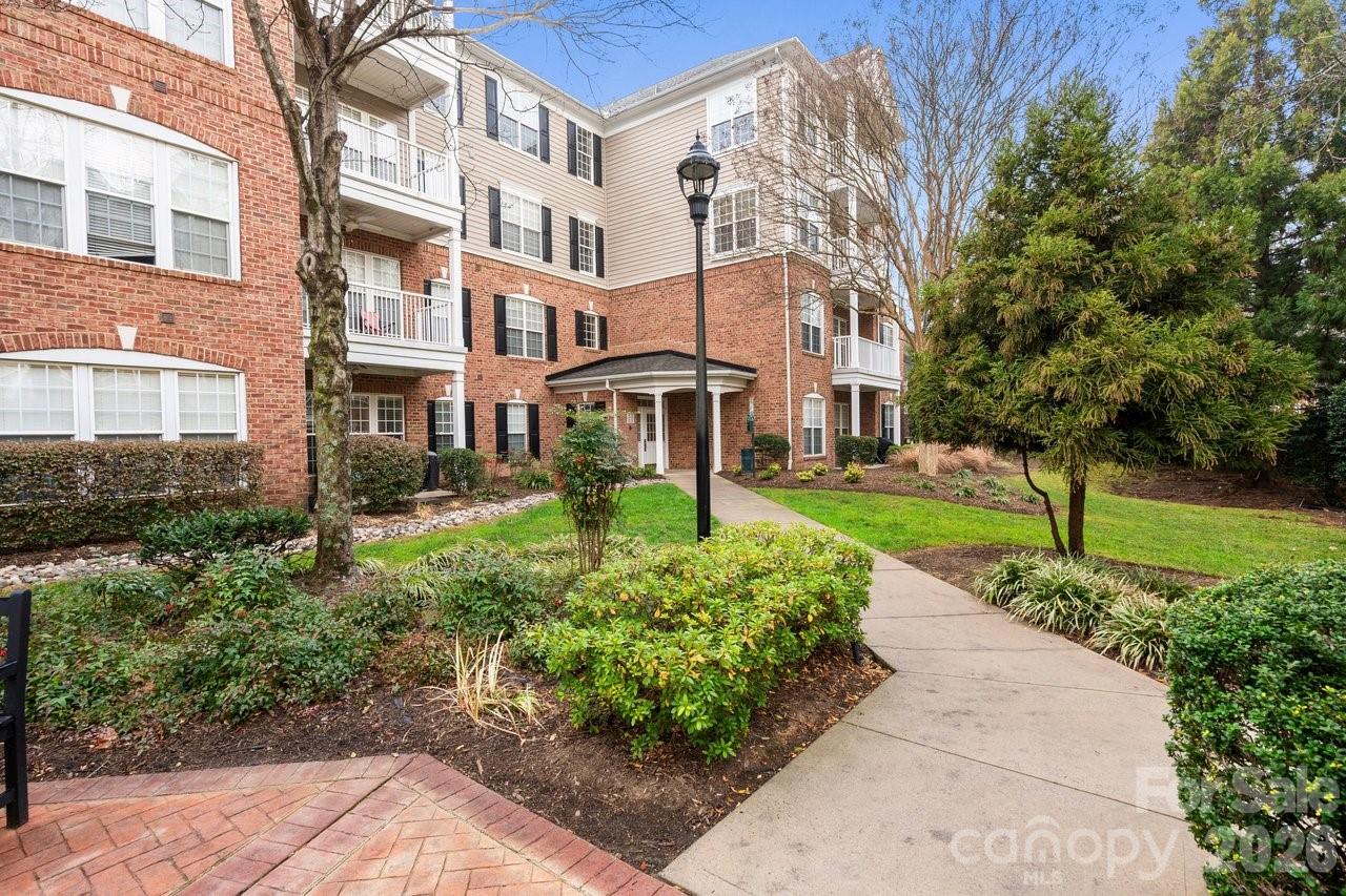 Southpark Corners - Residential