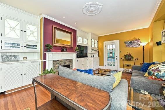 1532 The Plaza