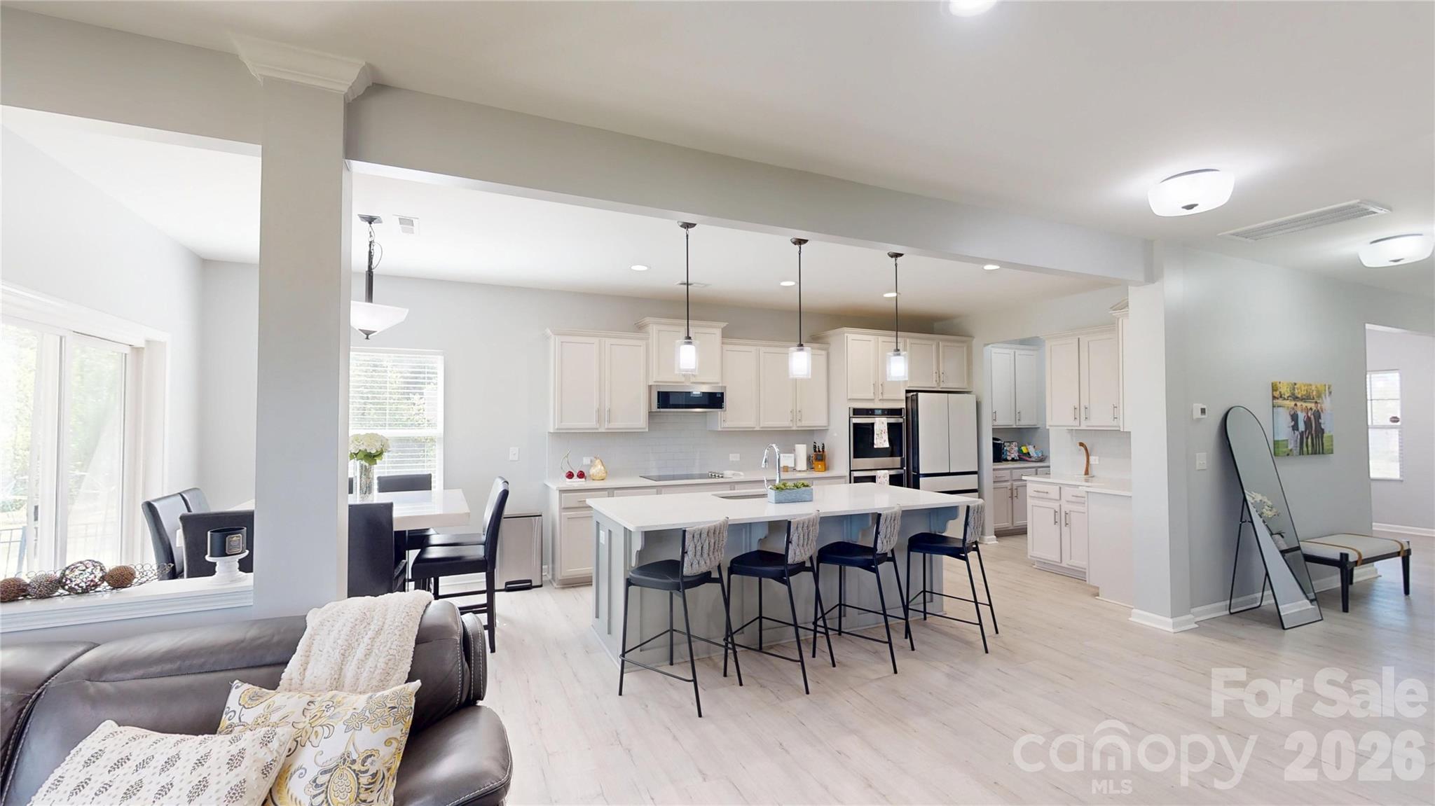 1035 Beacon Avenue 41