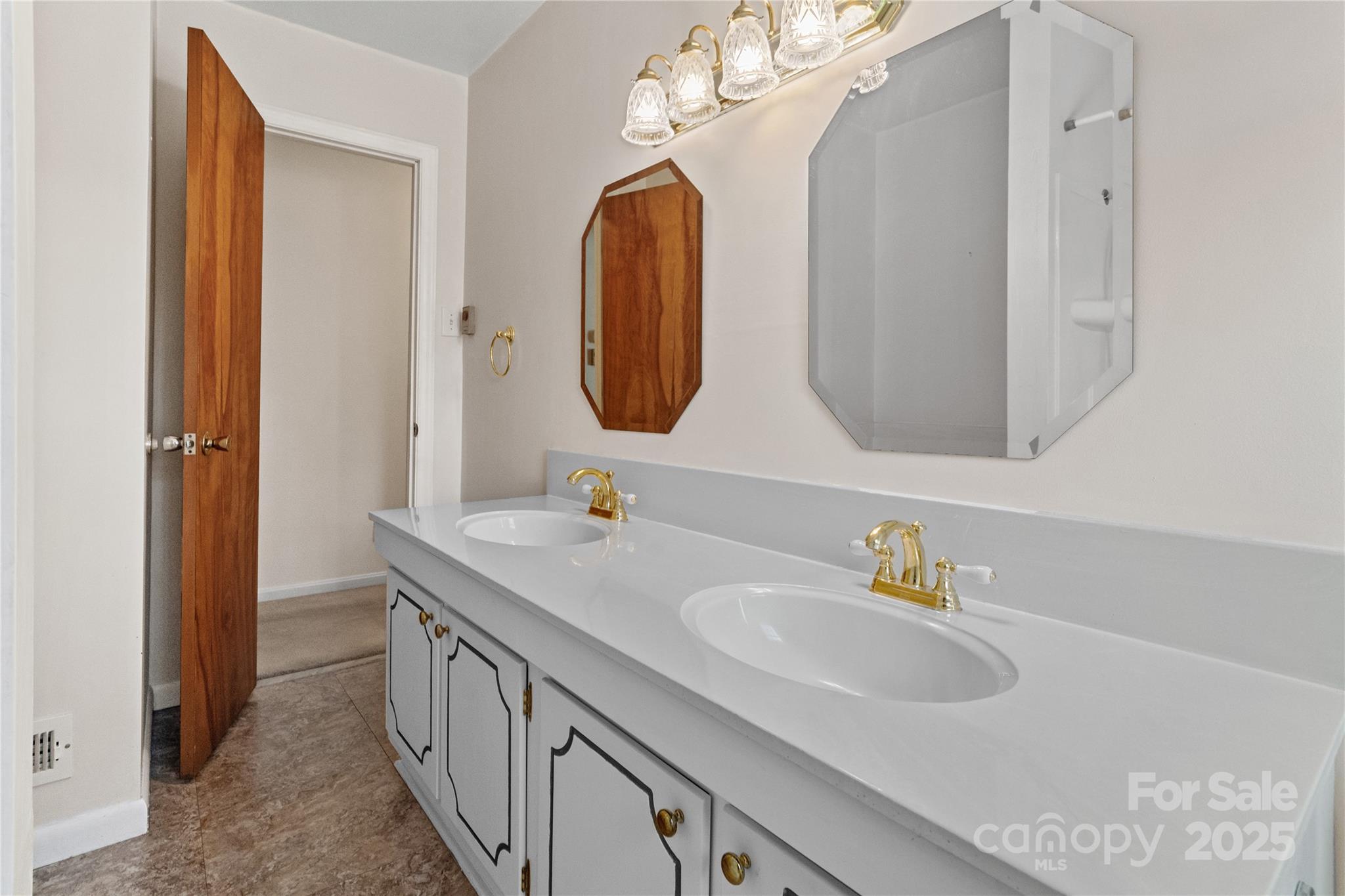 Hallmark Estates - Residential