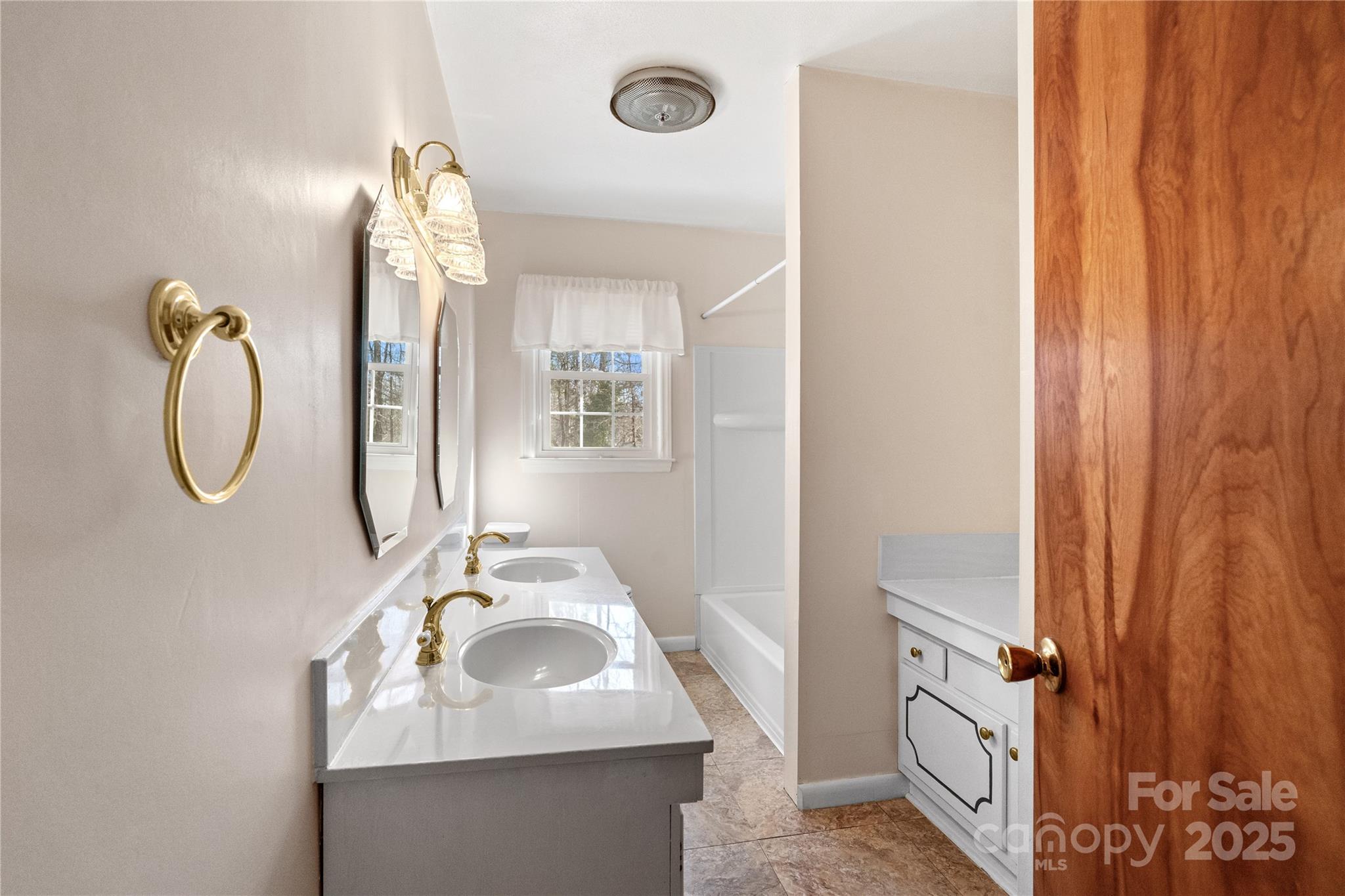 Hallmark Estates - Residential