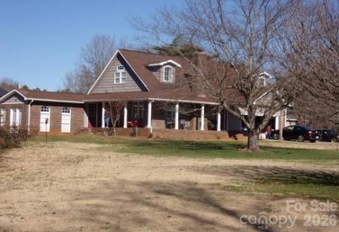 2617 Surrey Drive Lincolnton NC 28092