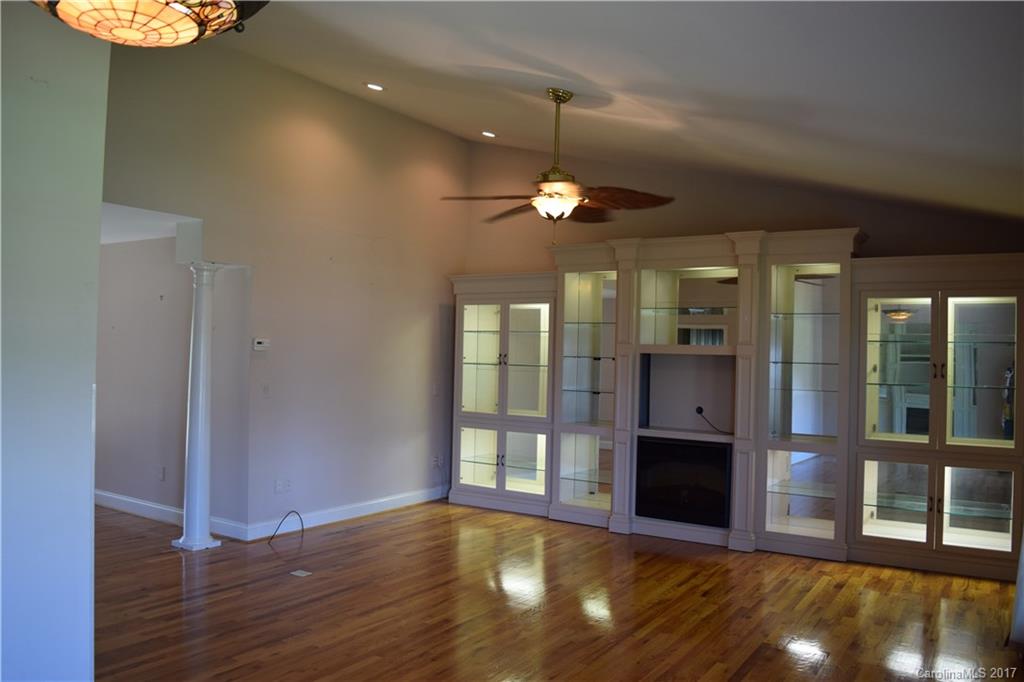 Twin Oaks - Residential