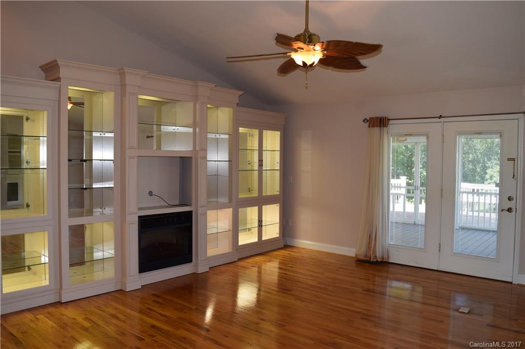 Twin Oaks - Residential