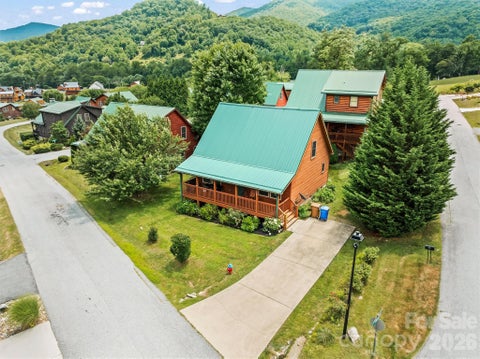 Photo of 588 Panoramic Loop, Maggie Valley, NC 28751 (MLS # 4431380)