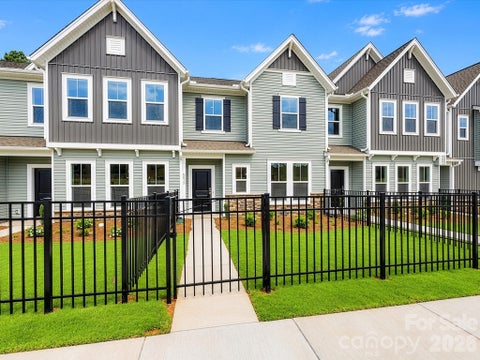Photo of 6613 Fire Lily Lane, Charlotte, NC 28216 (MLS # 4426558)