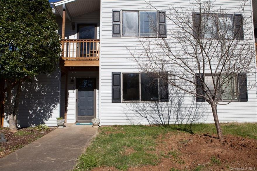 Great 2 bedroom 1st floor condo in Rock Hill right off I-77. Super easy commute! Condo has been freshly painted and has new heat and air and a new and water heater.  Ready to move in.